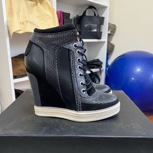 NIB L.A.M.B sneaker wedges size 35.5